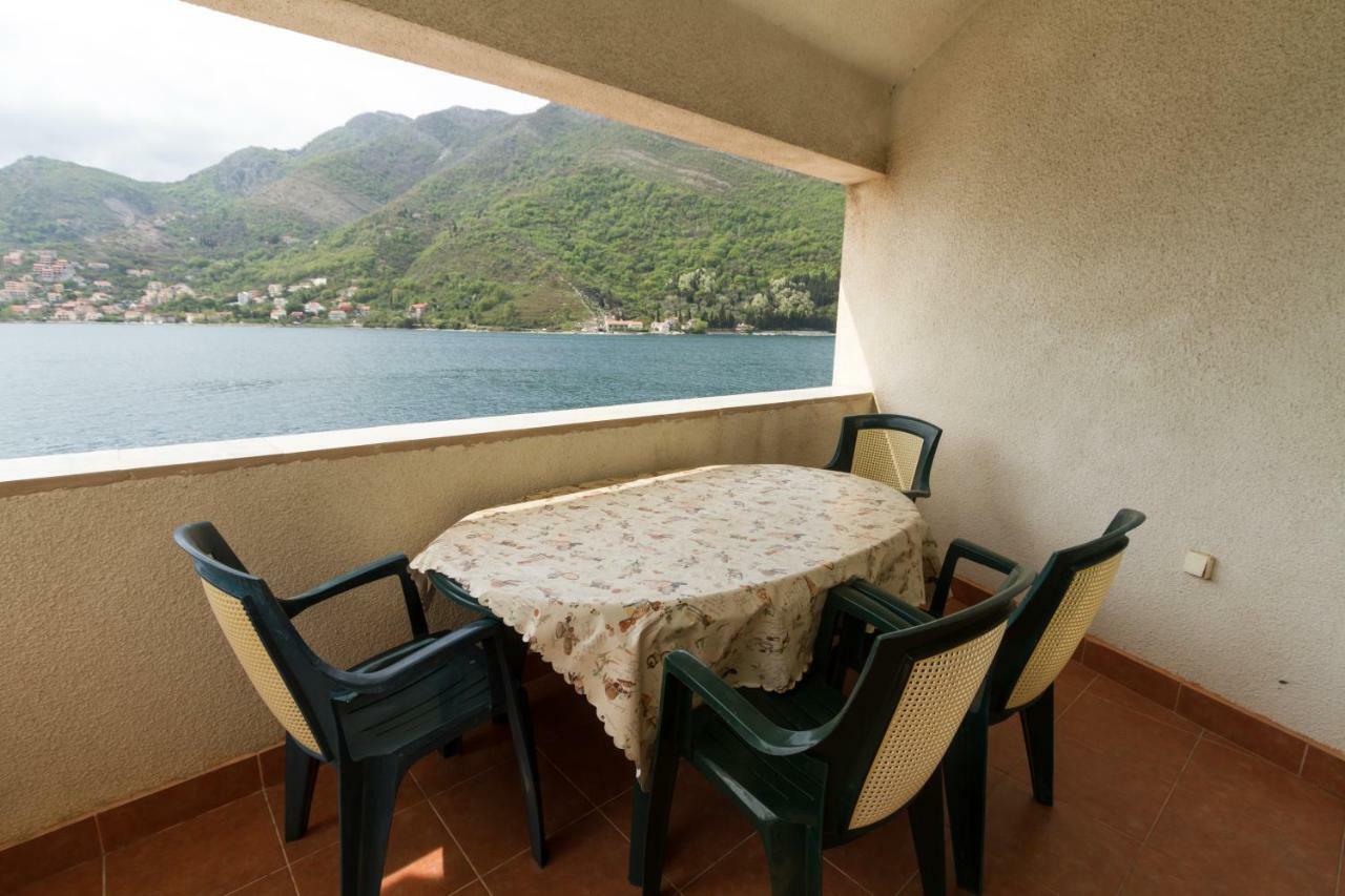 Apartmani Vesna Тиват Екстер'єр фото