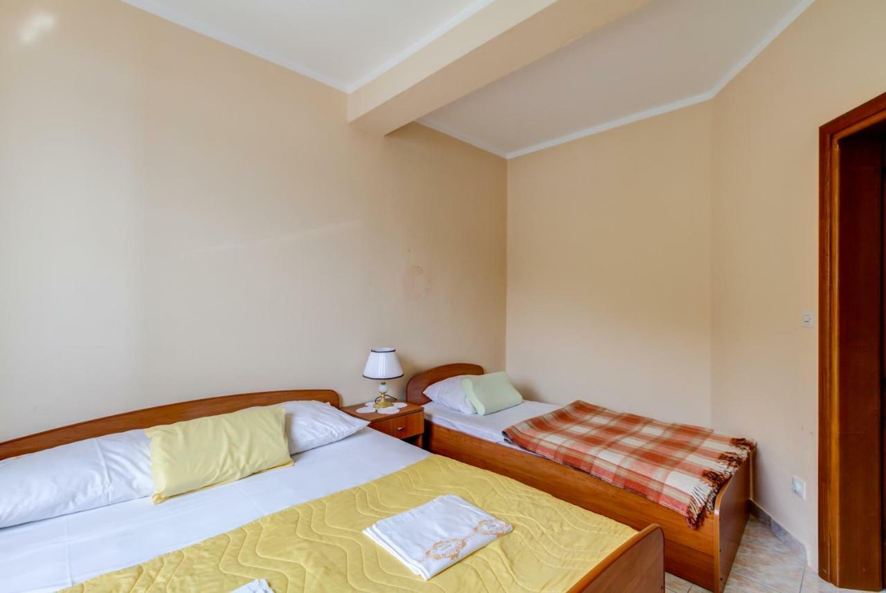 Apartmani Vesna Тиват Екстер'єр фото