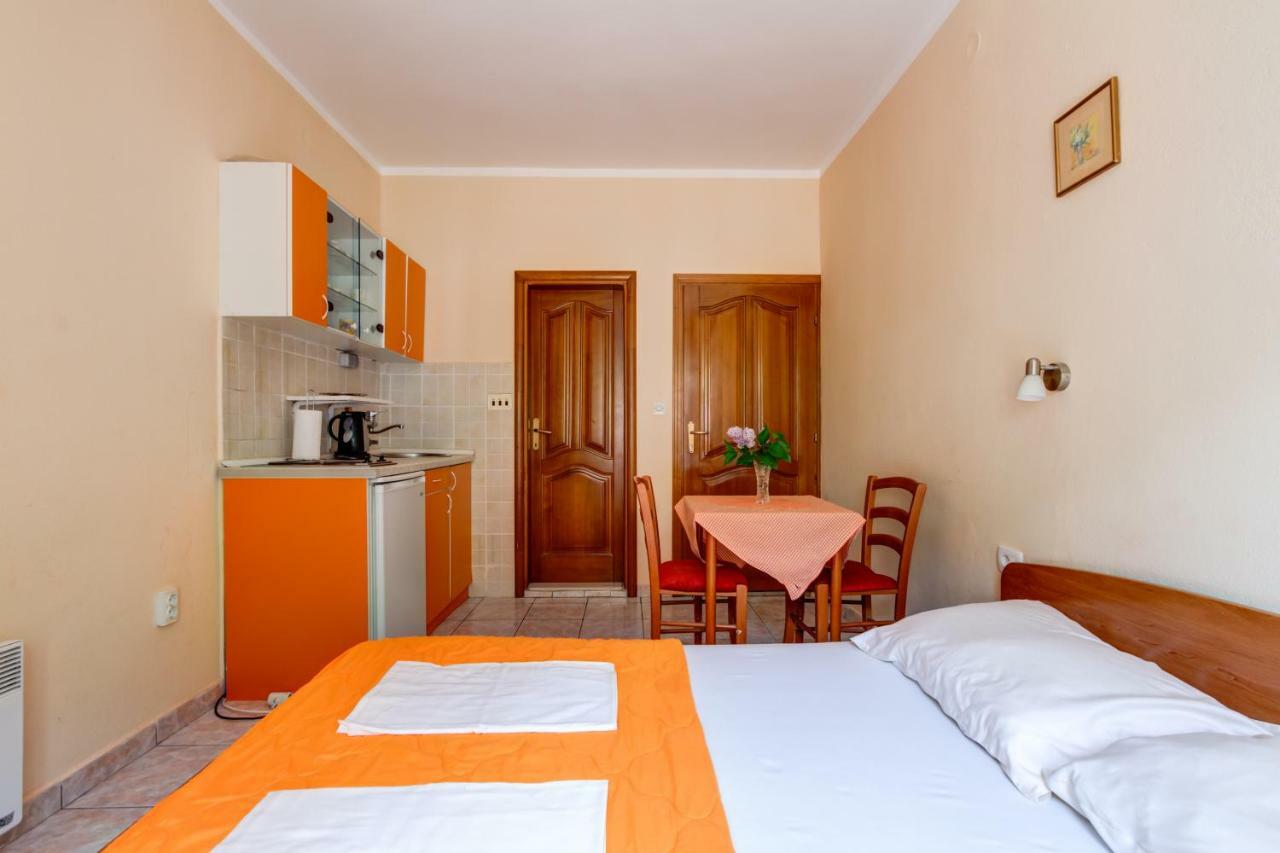 Apartmani Vesna Тиват Екстер'єр фото